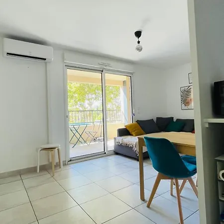 Apartment Avec Garage A *